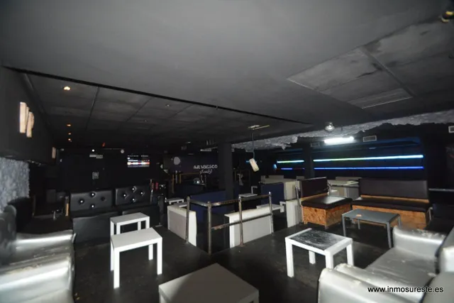 ¡¡ GRAN OPORTUNIDAD !! Local comercial situado en zona de El Escorratel, en Orihuela. 274 m2. construidos. — 7