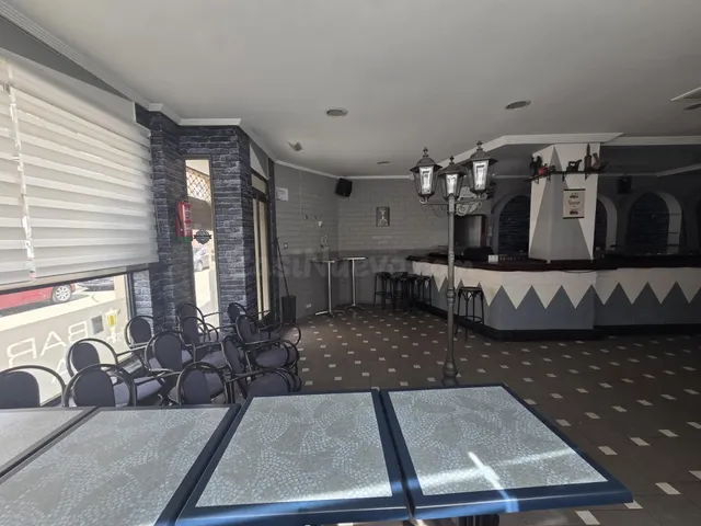 Oportunidad de Inversión: Local Comercial en Trobajo del Cam - foto 4