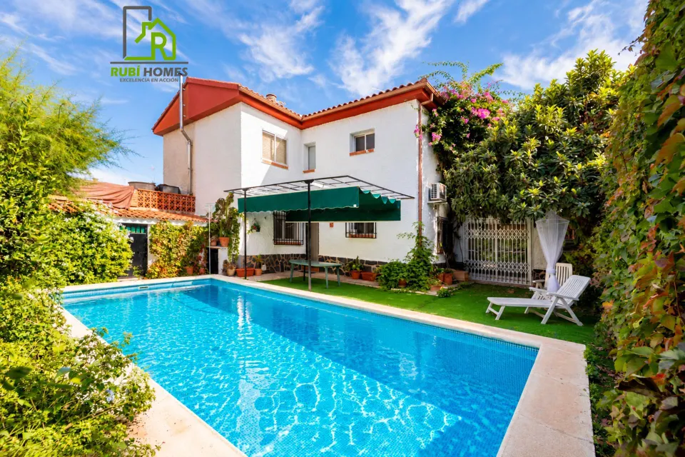 Preciosa casa en Ogíjares con piscina y jardín