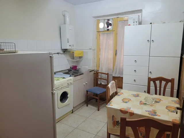 PISO DE 4 habitaciones, CÉNTRICO — 14