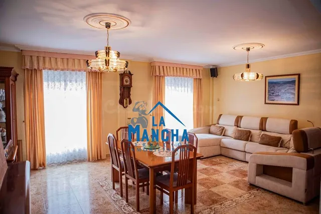 *595.000€* inmobiliaria la mancha vende casa en el barrio de san pablo de Albacete — 3