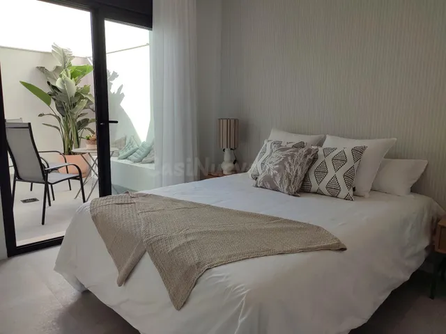 PRECIOSOS BUNGALOW EN PLANTA ALTA Y BAJA DE OBRA NUEVA EN PI - foto 5