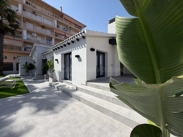 Villa 4 habitaciones 103m² en venta - Punta Prima — 14