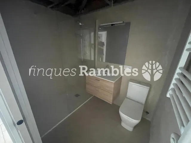 DÚPLEX A ESTRENAR A L'AVINGUDA BARCELONA — 8