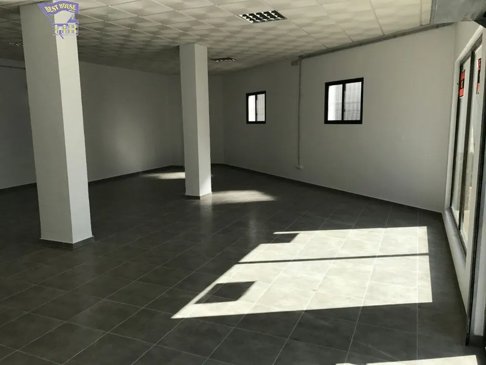 VENTA LOCAL COMERCIAL EN ZONA DE LAS CANTERAS