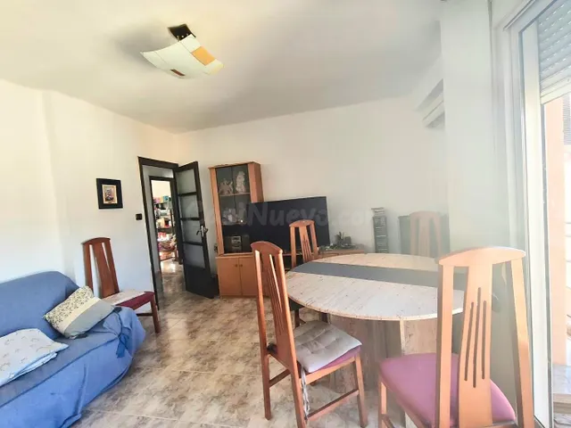 VENTA DE PISO AMPLIO Y LUMINOSO EN SAN ANTONIO, JUNTO AL COL - foto 5