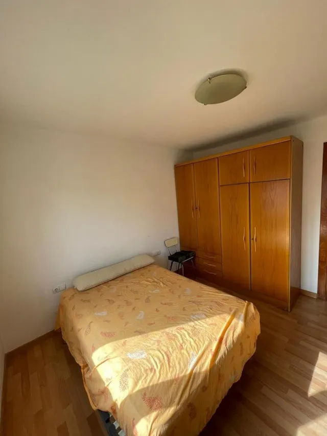 APARTAMENTO EN VENTA EN SANT BOI DE LLOBREGAT — 3