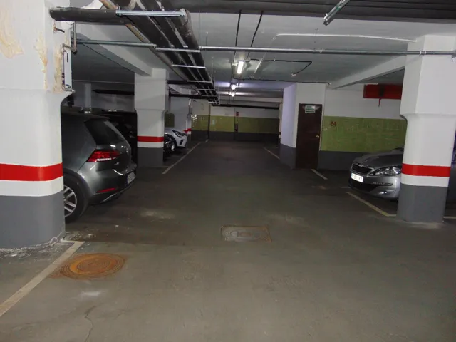 PLAZA DE GARAJE EN VENTA CALLE CLARA DEL REY PROSPERIDAD — 6
