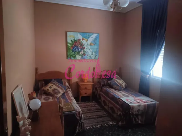 CASA EN CUEVAS BAJAS — 28
