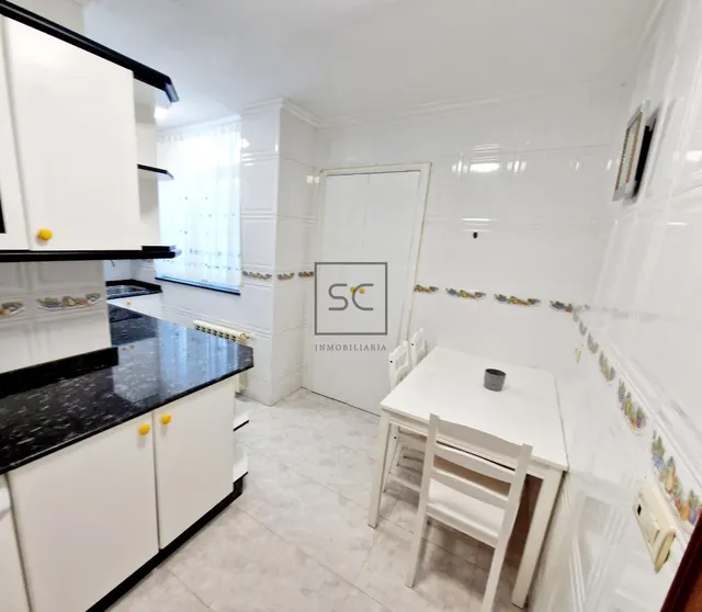 Piso en Caranza, Ferrol — 8