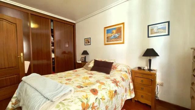 Piso en Venta - Centro de Orense 3 habitaciones 2 baños y ascensor — 28
