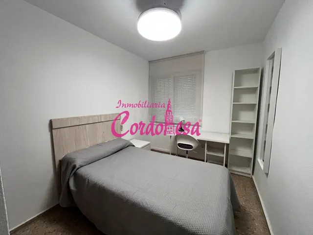 PISO EN AV DE LA FUENSANTA - foto 4