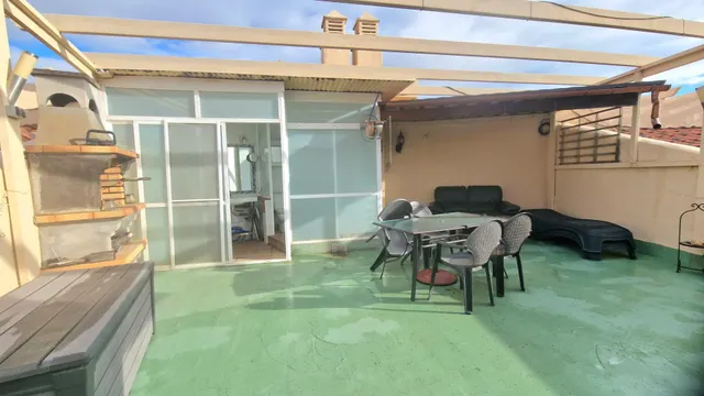 EL PLACER EXCLUSIVO DE VIVIR EN UN ATICO — 2