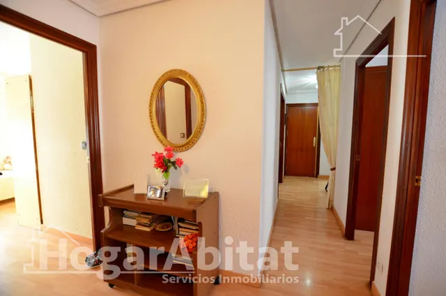 Gran amplitud y luminosidad en este piso exterior con terraza en urbanización vallada — 28