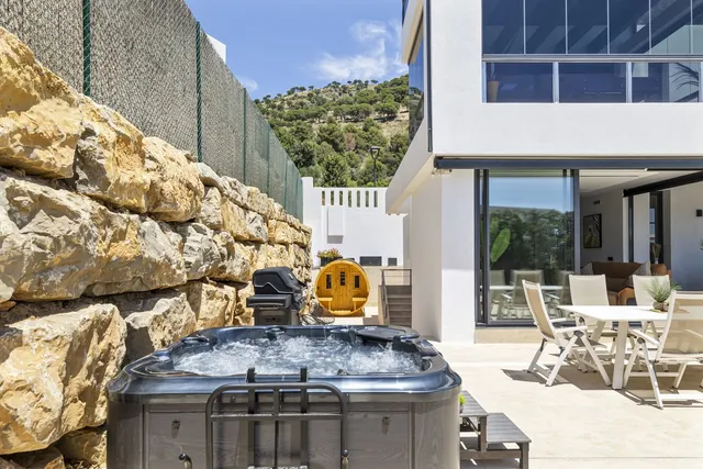 Chalet 4 habitaciones 263m² en venta - Riviera del sol — 28