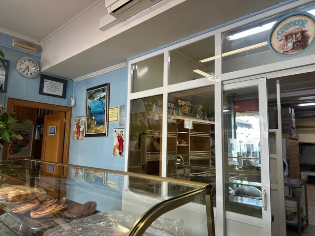 VENTA: Local Comercial con Negocio en funcionamiento. - foto 3