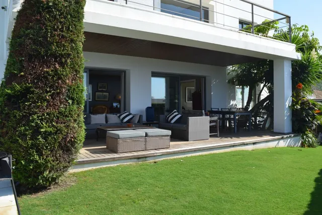 Espectacular villa de 6 dormitorios con vistas despejadas al mar — 27