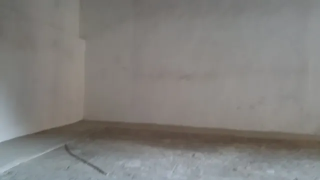 Local  en el centro de la población — 14