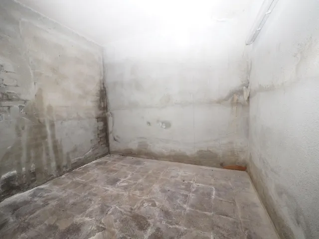 SE VENDA CASA UNIFAMILIAR EN CUBELLES, ZONA MAS TRADER — 30