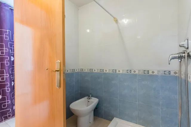 PISO EN ALCANTARILLA — 21