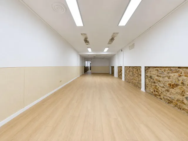 Local comercial con encanto y patio privado — 13