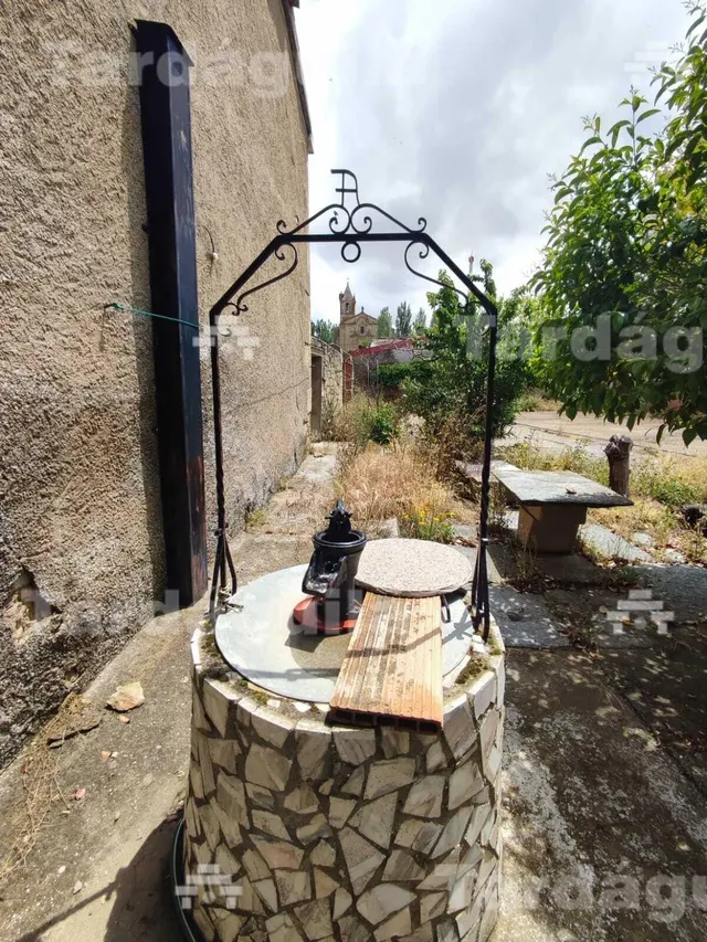 PRECIOSA Y AMPLIA CASA DE PIEDRA EN SAN MUÑOZ. — 30