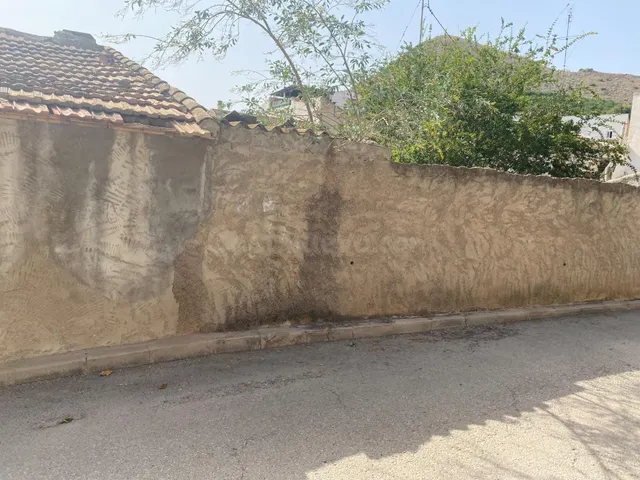 SOLAR URBANO EN EL ESPARRAGAL