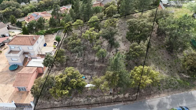 � PARCELA URBANA EDIFICABLE EN AIGUA VIVA PARK (VIDRERES) – 
