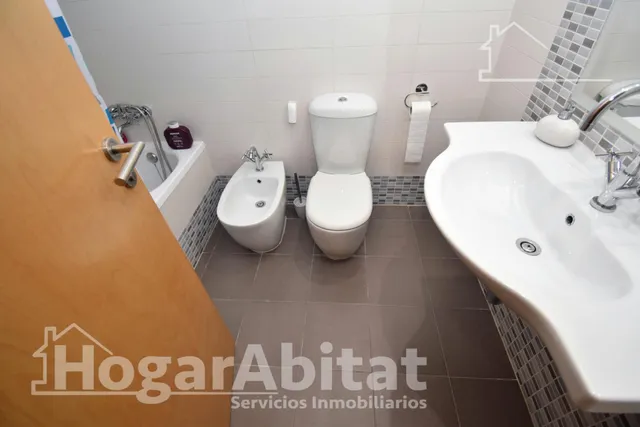 AMPLIO CON DOS TERRAZAS, PISCINA Y GARAJE — 48