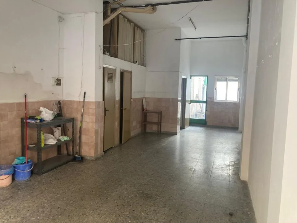 Local comercial en alquiler en zona doctor fedriani