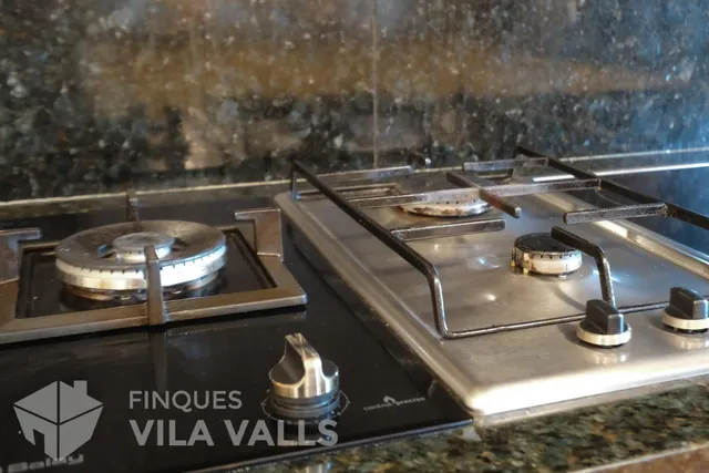 Villa de lujo con piscinas y finca de 6 ha en Sant Feliu de Codines — 30