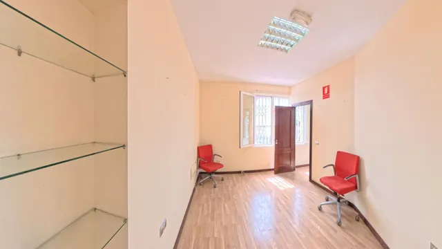 LOCAL COMERCIAL EN ESQUINA CON DOS FACHADAS | LOS OLIVOS, ADEJE — 28