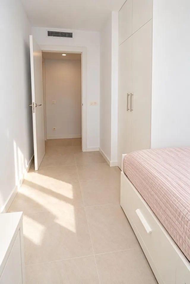 VIVIENDA OBRA NUEVA ACABADA JUNTO PLAZA DE LA VILA — 10