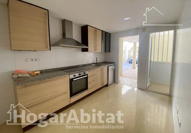 Precioso bajo seminuevo y reformado, en residencial con piscina, terraza, y jacuzzi — 11
