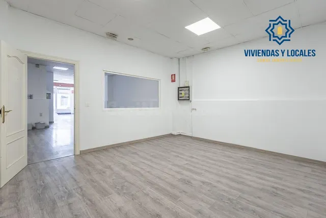 LOCAL COMERCIAL EN VENTA EN LA MEJOR ZONA DE PASO DE MARACEN - foto 4