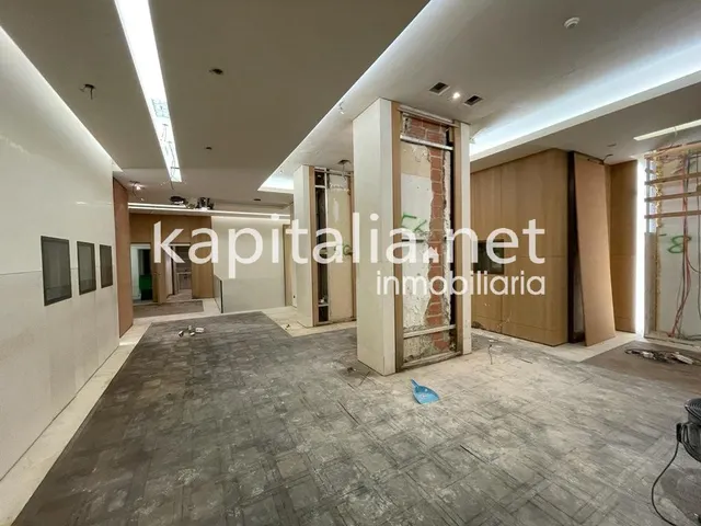 Local comercial en alquiler en el centro en Valencia (Valencia) — 3