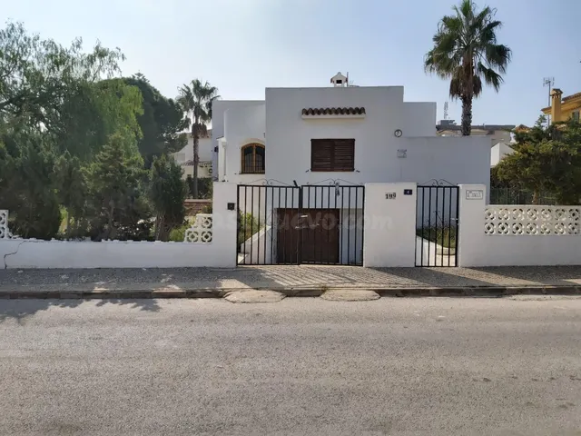 GRAN VILLA INDEPENDIENTE A 200 METROS DEL MAR - foto 5