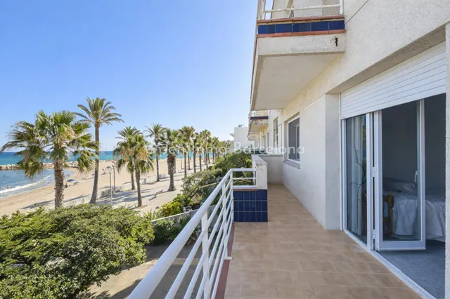 Casa exclusiva delante del Mar en Prat de Vilanova — 19