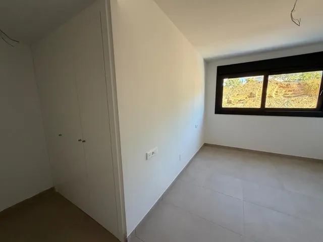 Vivienda moderna en urbanización privada Mijas con vistas al mar — 34