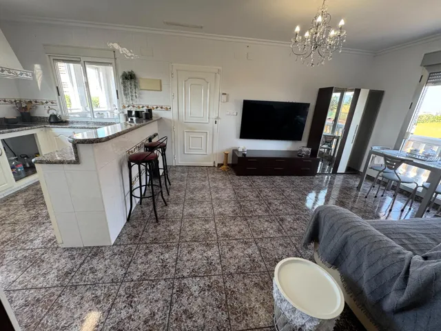 ENCANTADOR CHALET CON PARCELA A ESCASOS METROS DEL MAR — 11