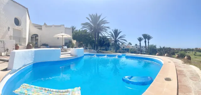 CHALET JUNTO AL CAMPO DE GOLF DE ALMERIMAR - foto 4