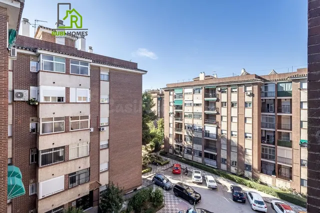 Espacio, luz y comodidad en una vivienda con grandes posibilidades en zona Alcampo — 2