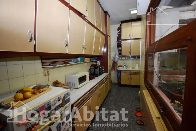 CASA SEMIREFORMADA CON GARAJE Y DOS TERRAZAS, EN EL CENTRO — 9