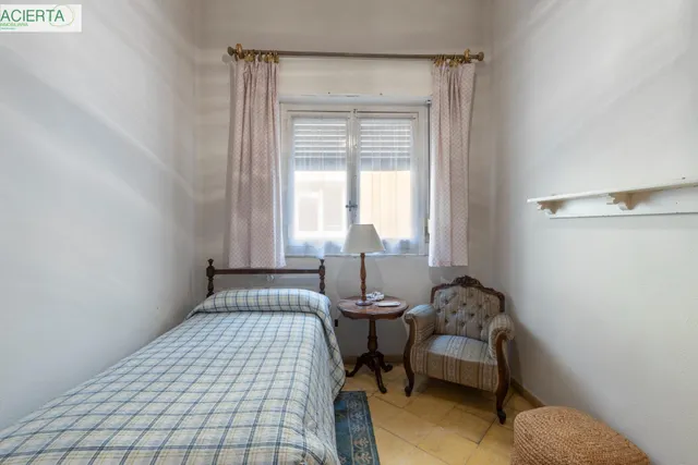 EXCLUSIVA VIVIENDA SEÑORIAL EN ANGEL GANIVET, EN PLENO CORAZON DE GRANADA — 21