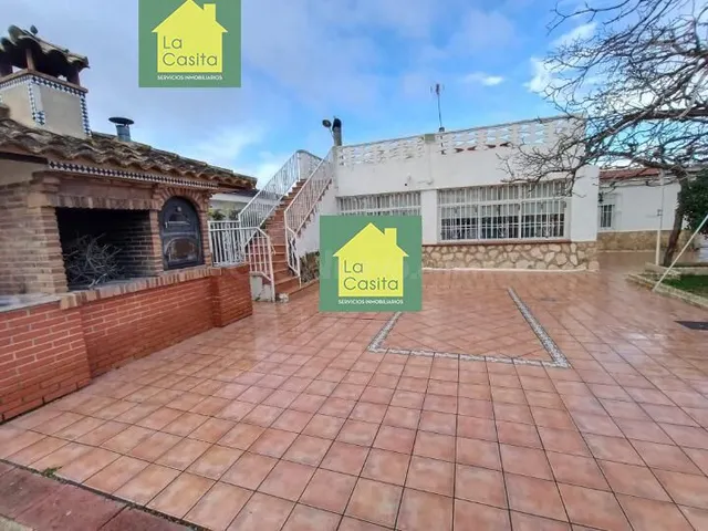 LA CASITA INMOBILIARIA VENDE MAGNIFICA PARCELA EN LOS PRADOS - foto 3