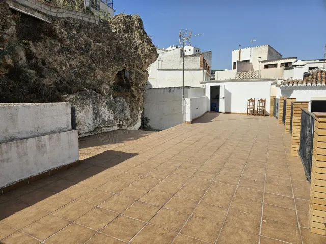 Casa de 5 dormitorios en Casarabonela con terraza y barbacoa — 23