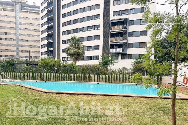 ¡A ESTRENAR! AMPLIO, BONITO Y MODERNO EN RESIDENCIAL CON PISCINA Y BALCÓN — 3