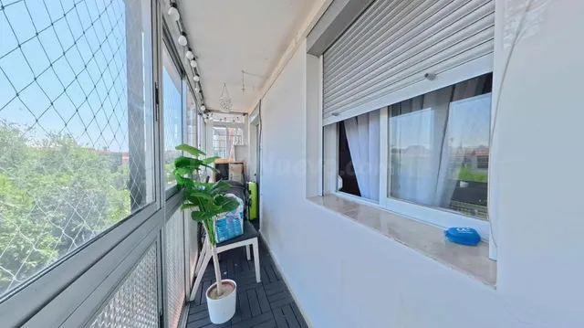 AMPLIA VIVIENDA REFORMADA DE 3 DORMITORIOS CON DOS TERRAZAS  - foto 3