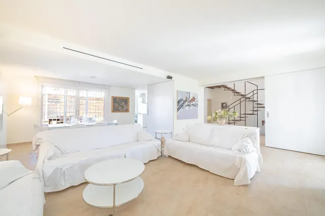 Villa independiente con piscina y 893 m2 de parcela en Benicàssim: espacio, diseño y privacidad — 8