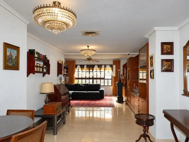 PISO EN VENTA EN LA ZONA DEL ENSANCHE EN VALENCIA CON DOS TERRAZAS Y GARAJE OPCIONAL. — 4
